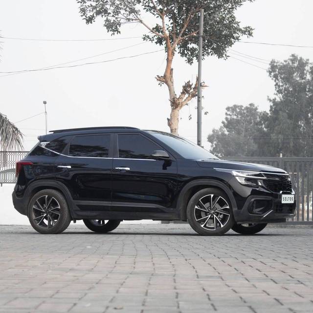 https://images10.gaadi.com/usedcar_image/4640071/original/processed_a49361fe6f9ceeca9c7464d9710742f5.jpg?imwidth=6401