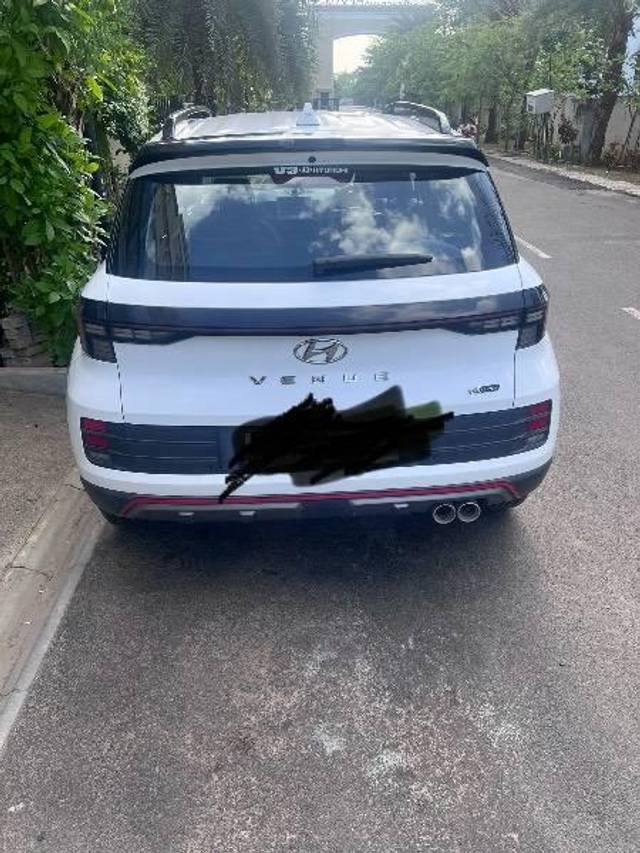 https://images10.gaadi.com/usedcar_image/4640078/original/processed_45d3e51a-8d24-4460-9870-472a78608326.jpeg?imwidth=6401