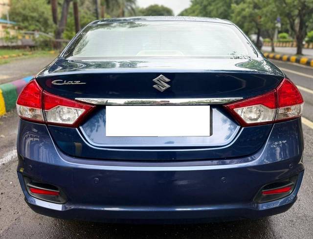https://images10.gaadi.com/usedcar_image/4640157/original/processed_d5bb914ed3e5436976acaf2895c675a4.jpg?imwidth=6402