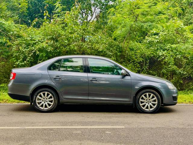 https://images10.gaadi.com/usedcar_image/4640158/original/7512e83e770792c0eb821222e3ccf306.jpg?imwidth=6401