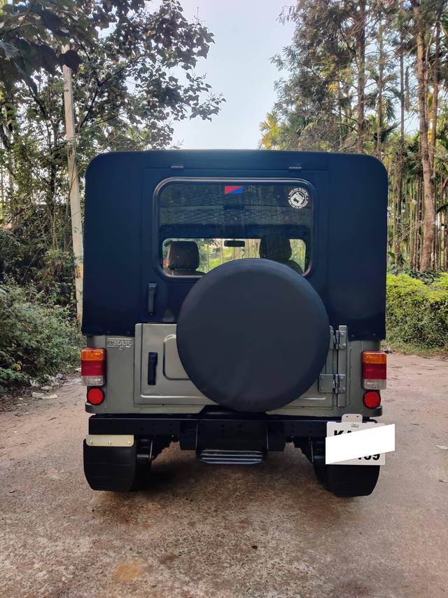 https://images10.gaadi.com/usedcar_image/4640166/original/processed_06eaa65f-1c78-43a4-a36c-c972a0021524.jpg?imwidth=6402