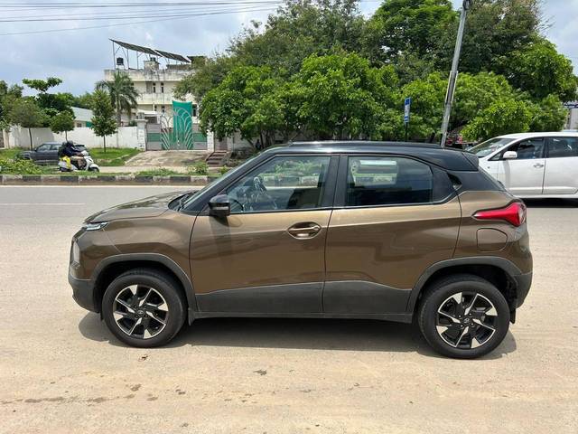 https://images10.gaadi.com/usedcar_image/4640175/original/processed_bb1c43467263eca1e1196b35607ce9e6.jpg?imwidth=6402