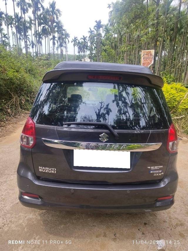 https://images10.gaadi.com/usedcar_image/4640181/original/processed_9a5510c5-33fe-47b5-b690-36d60b2f7420.jpg?imwidth=6402