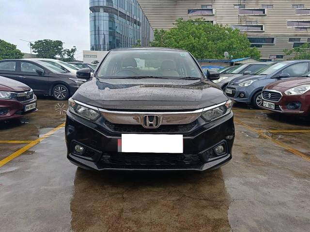 https://images10.gaadi.com/usedcar_image/4640182/original/processed_dc840fc95f7ce57496418e319fa9d44f.jpg?imwidth=6401