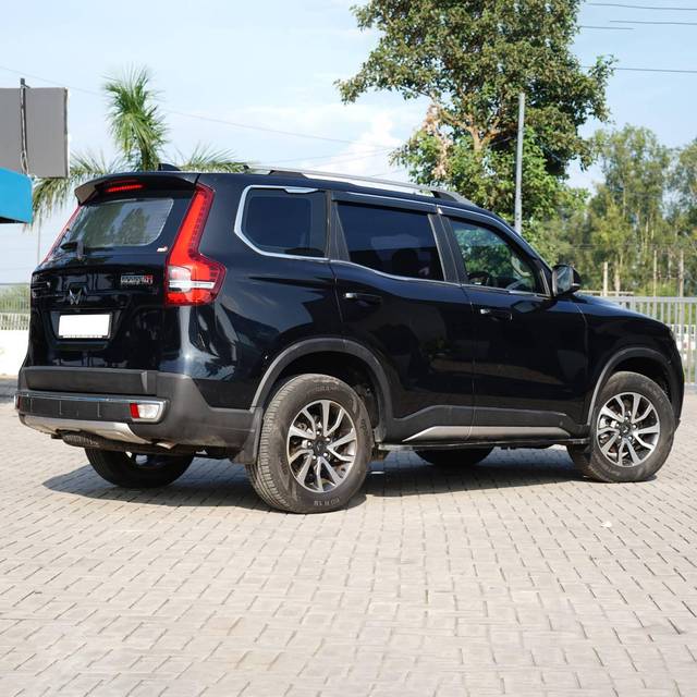 https://images10.gaadi.com/usedcar_image/4640183/original/processed_b135cec2aa27d183dd9e6ca22b6c9a92.jpg?imwidth=6402
