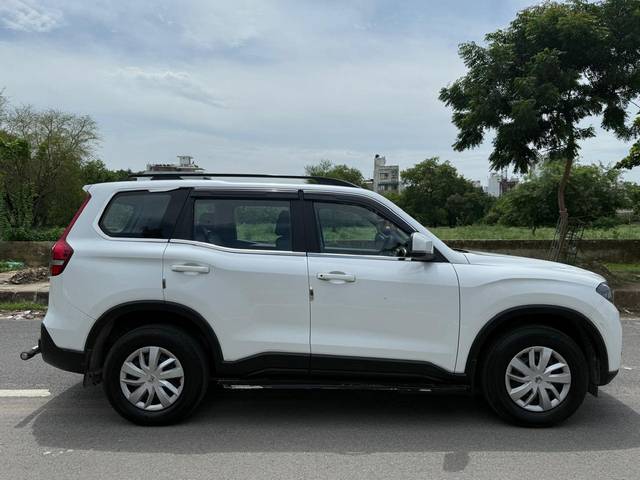 https://images10.gaadi.com/usedcar_image/4640198/original/57df41a94d314715a4f968d40d49b7d8.jpg?imwidth=6401