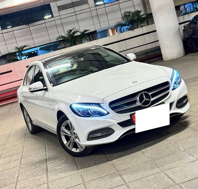 https://images10.gaadi.com/usedcar_image/4640243/original/processed_0c43a79f-d24f-44c0-a24a-00071461fd8e.jpg?imwidth=6400