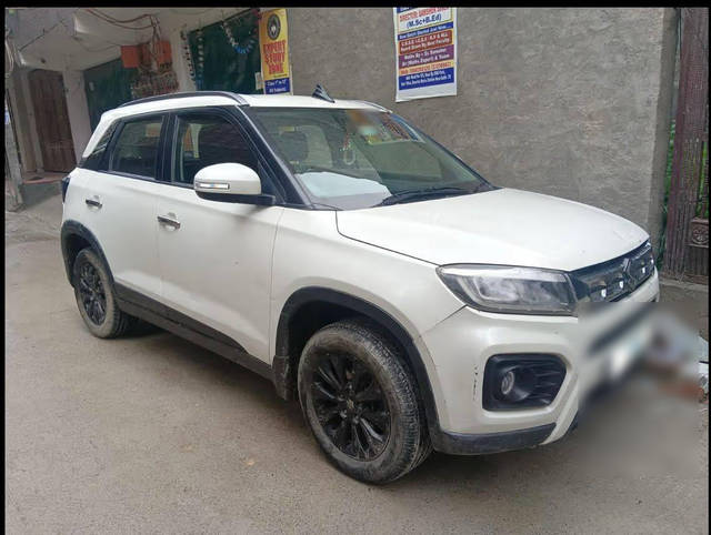 https://images10.gaadi.com/usedcar_image/4640281/original/62ef0831-f32c-4bd1-b45a-ba6b88dd6e7a.png?imwidth=6400