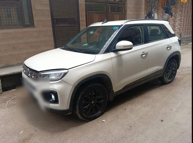 https://images10.gaadi.com/usedcar_image/4640281/original/ea43ff1a-a1d9-4a25-8eec-461314ba6b5f.png?imwidth=6401
