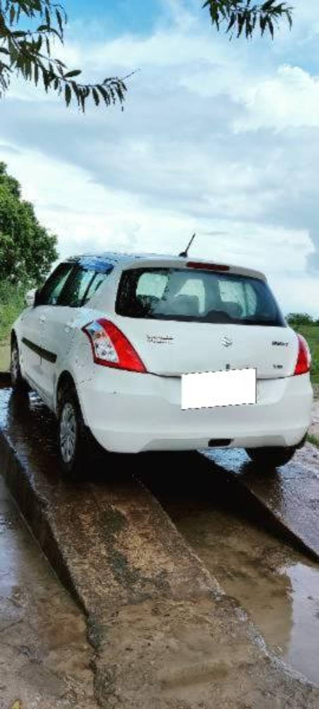https://images10.gaadi.com/usedcar_image/4640302/original/processed_1a5339e9-c92f-47f9-950b-76d29f5153b1.jpg?imwidth=6401