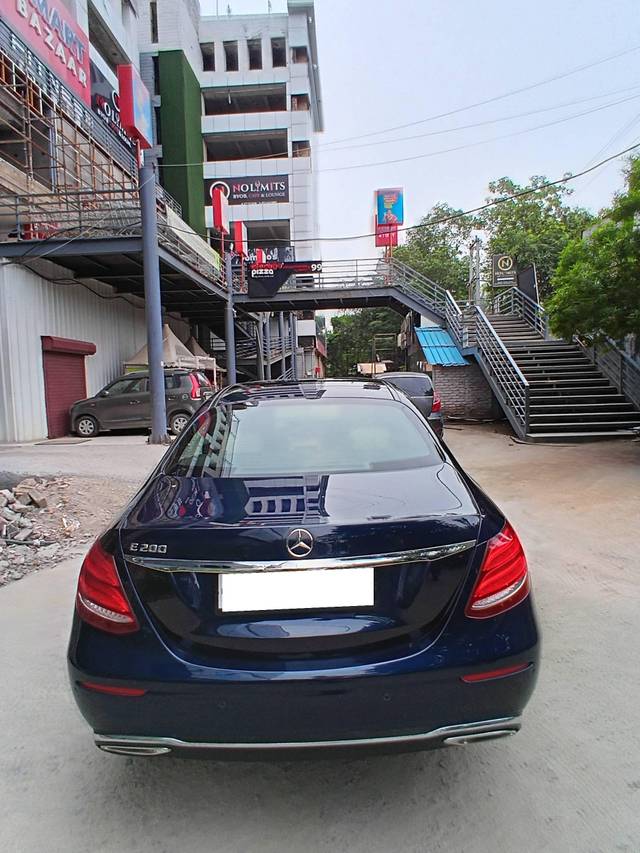 https://images10.gaadi.com/usedcar_image/4640331/original/processed_8c8603b8290a06c4d838013ff332be7b.jpg?imwidth=6400