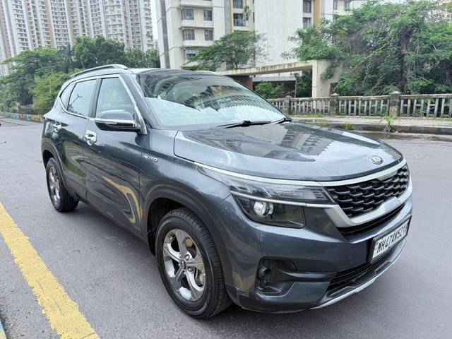 https://images10.gaadi.com/usedcar_image/4640333/original/processed_66840d00c2fa1fcb2a18b6b0aa6208d0.jpg?imwidth=6400