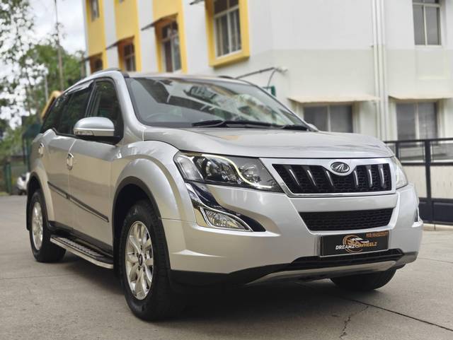 https://images10.gaadi.com/usedcar_image/4640347/original/processed_991f8a432b1593b22348b2d8322a2c38.jpg?imwidth=6400