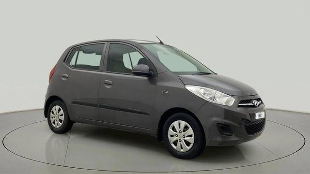 https://images10.gaadi.com/usedcar_image/4640360/original/be6a70f6349130d561fb11c83df2e3e0.jpg?imwidth=6400