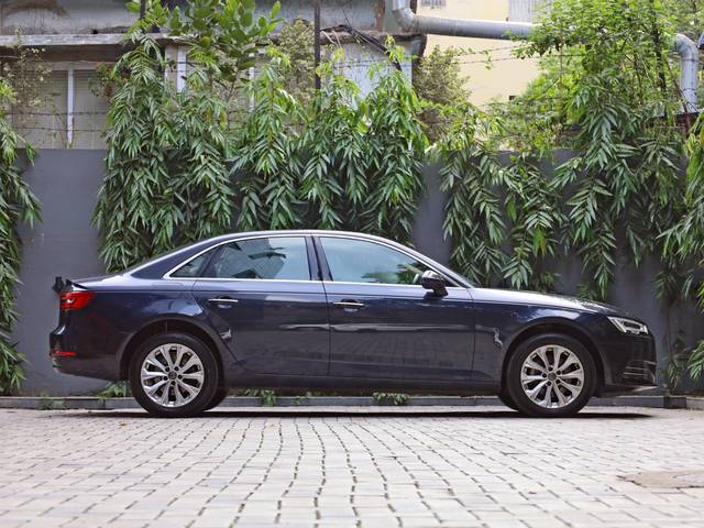 https://images10.gaadi.com/usedcar_image/4640363/original/a4113139c0ede2913ebbdaf4d057630f.jpg?imwidth=6401
