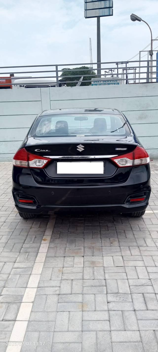 https://images10.gaadi.com/usedcar_image/4640379/original/processed_5480c55fa9b7b72729085d5ce72915a2.jpeg?imwidth=6402