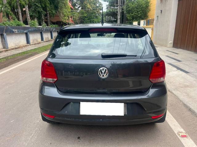 https://images10.gaadi.com/usedcar_image/4640389/original/processed_1b28cb4ec3682fd848af20ab1ae31390.jpg?imwidth=6401