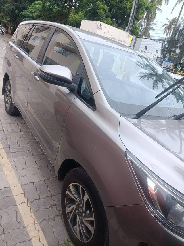 https://images10.gaadi.com/usedcar_image/4640463/original/processed_e8de4a7f290b19954d29d0cc91477688.jpg?imwidth=6401
