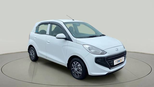 https://images10.gaadi.com/usedcar_image/4640467/original/a52ddf20ec216e0b5b4176756d12a119.jpg?imwidth=6400