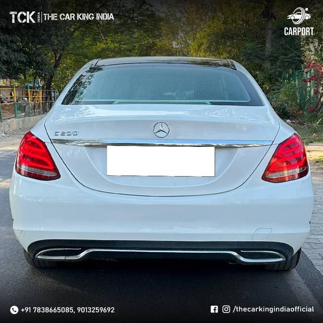 https://images10.gaadi.com/usedcar_image/4640472/original/processed_8ca58b7be74c6a705431a7b27cb3d675.jpg?imwidth=6401