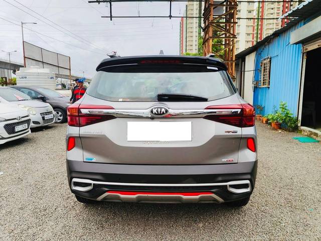 https://images10.gaadi.com/usedcar_image/4640482/original/processed_5e63b53b-c9e8-4c26-a38d-15fd7bcd7295.jpg?imwidth=6402