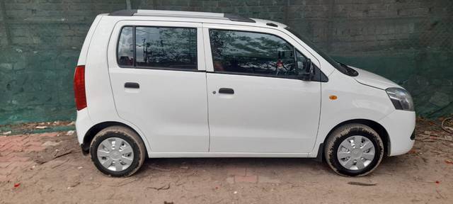 https://images10.gaadi.com/usedcar_image/4640537/original/78b640d8b908f24da81112a7f08a754d.jpg?imwidth=6401