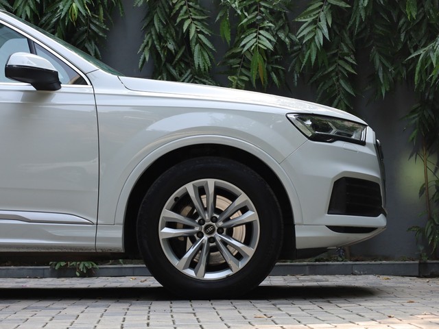 Second-hand 2022 Audi Q7 Premium plus BSVI for sale in Kolkata-6
