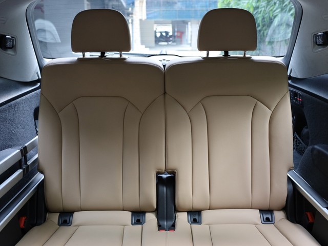 Second-hand 2022 Audi Q7 Premium plus BSVI for sale in Kolkata-14