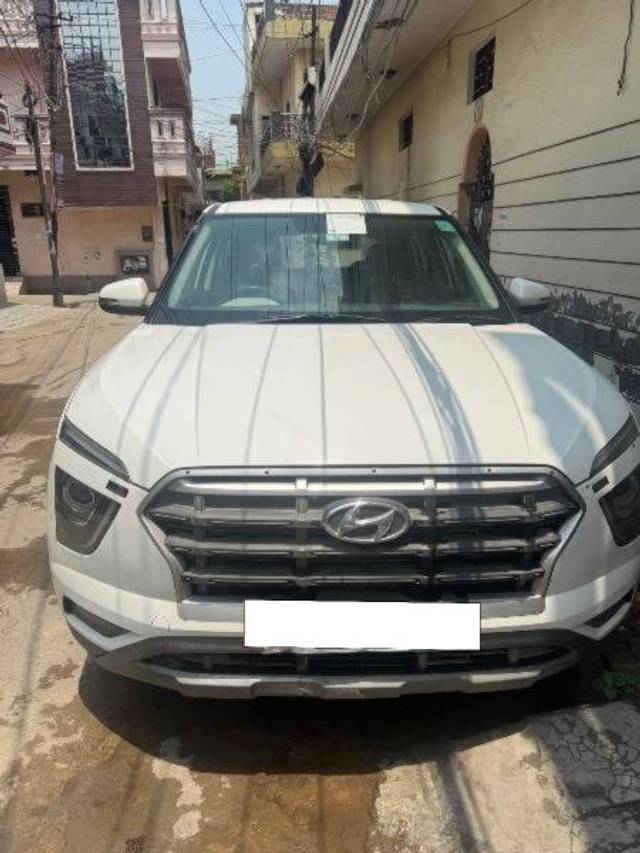 https://images10.gaadi.com/usedcar_image/4640573/original/processed_8594de15-41bc-4f5b-8bbc-5f433374d8b2.jpeg?imwidth=6400