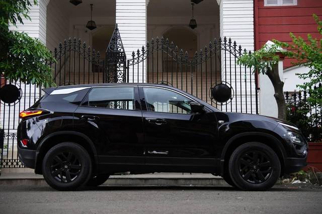 https://images10.gaadi.com/usedcar_image/4640578/original/processed_e26b78f4d9872f55e088581f57a6ddd9.jpg?imwidth=6401