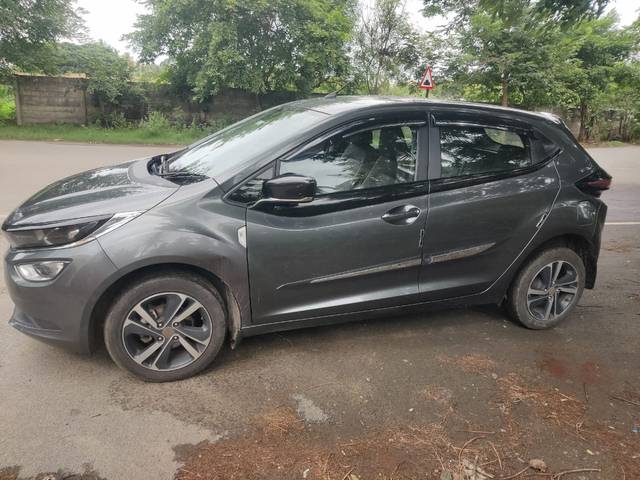 https://images10.gaadi.com/usedcar_image/4640584/original/c7d5535a70aeb0c2b41ac08d6b44414a.jpeg?imwidth=6400