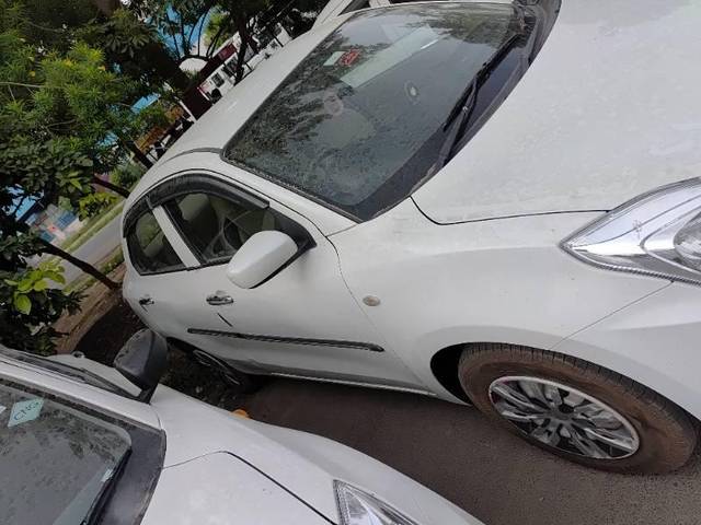 https://images10.gaadi.com/usedcar_image/4640613/original/processed_1111b57c-642b-42f9-96d8-df3e783e9b60.jpg?imwidth=6402