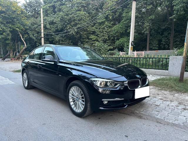 https://images10.gaadi.com/usedcar_image/4640631/original/processed_ad463aa3ecb79239f87018ab7779fd80.jpg?imwidth=6400
