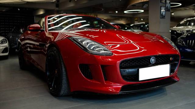https://images10.gaadi.com/usedcar_image/4640632/original/processed_07340549bc9880fb519bad51bb46392f.jpg?imwidth=6400