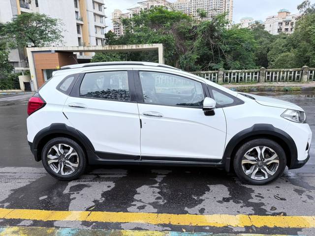 https://images10.gaadi.com/usedcar_image/4640637/original/f7c495b08d197730b0f174ca3333f775.jpg?imwidth=6401