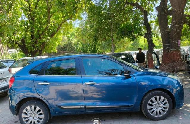 https://images10.gaadi.com/usedcar_image/4640638/original/processed_37a43848c12a8ef09c290d479f359ff7.jpg?imwidth=6402