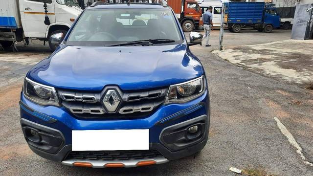https://images10.gaadi.com/usedcar_image/4640641/original/processed_6e5b582c49b99dd707e8263a5a117ac4.jpg?imwidth=6400