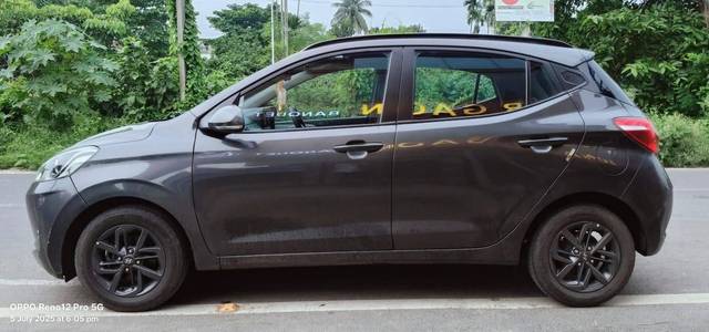 https://images10.gaadi.com/usedcar_image/4640642/original/processed_916532e143234118f65ce8358aaec026.jpg?imwidth=6402
