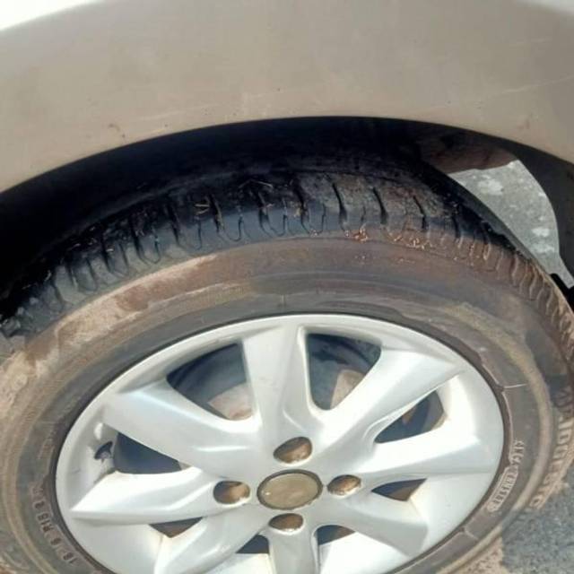 https://images10.gaadi.com/usedcar_image/4640647/original/processed_d600df72-e3d1-448b-a94c-8708bf31e974.jpeg?imwidth=6402