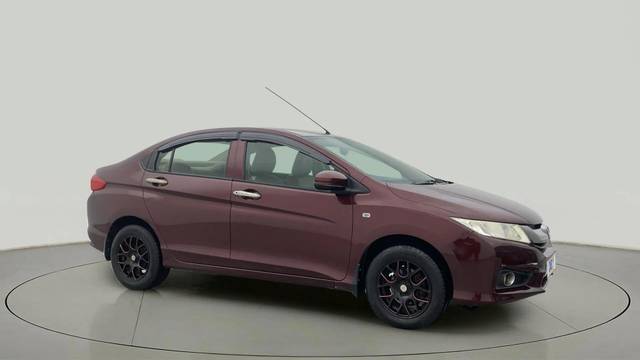 https://images10.gaadi.com/usedcar_image/4640654/original/e16a8b9125f241fffce97aa9f6cb9736.jpg?imwidth=6400