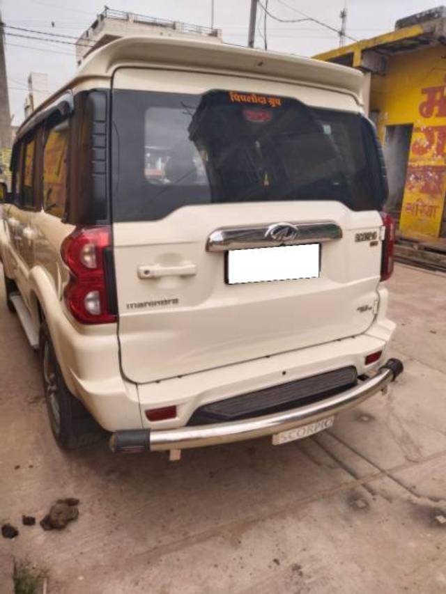 https://images10.gaadi.com/usedcar_image/4640655/original/processed_88b33db3-9925-4fbe-9e03-40c8a8e5b26a.jpg?imwidth=6401