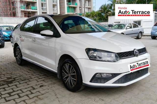 https://images10.gaadi.com/usedcar_image/4640709/original/3c9b499c1616e2844d74232580c25f64.jpeg?imwidth=6400