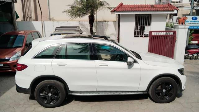 https://images10.gaadi.com/usedcar_image/4640715/original/processed_34d8ea45deaf83946587ed047d809717.jpeg?imwidth=6401