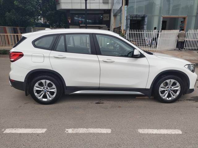 https://images10.gaadi.com/usedcar_image/4640716/original/362d98355213997f1ae04dbe839079c1.jpeg?imwidth=6401