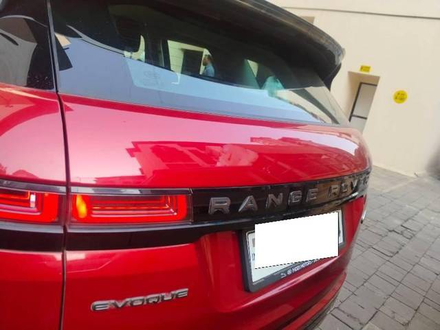 https://images10.gaadi.com/usedcar_image/4640720/original/processed_f5082c2d-3626-4b1f-89dc-a66dbb80aeab.jpg?imwidth=6402