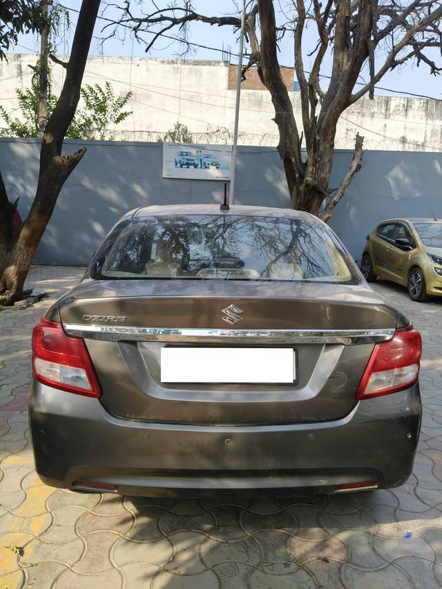 https://images10.gaadi.com/usedcar_image/4640725/original/processed_92f341bda0b8f5107a6bd7b0ec703397.jpg?imwidth=6401