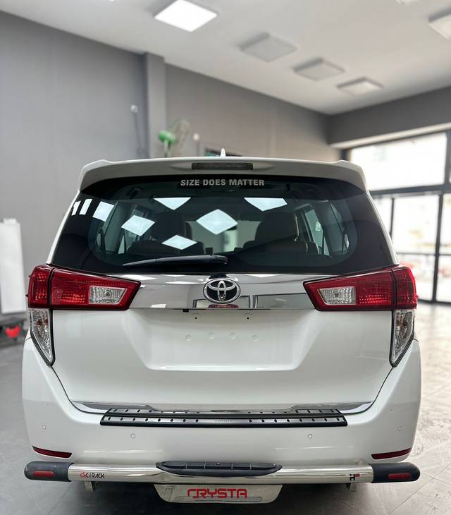 https://images10.gaadi.com/usedcar_image/4640743/original/735a37253fc7037f06cc70a507d88274.jpg?imwidth=6402