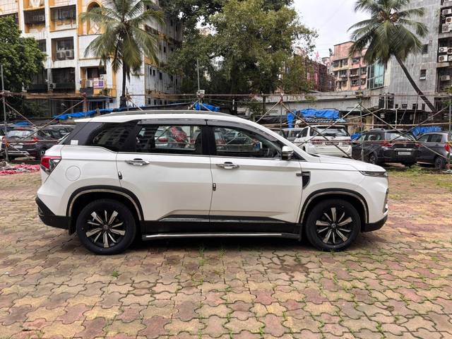 https://images10.gaadi.com/usedcar_image/4640744/original/processed_8da7ffefcc8c540ffd77a9e11234f06b.jpeg?imwidth=6401