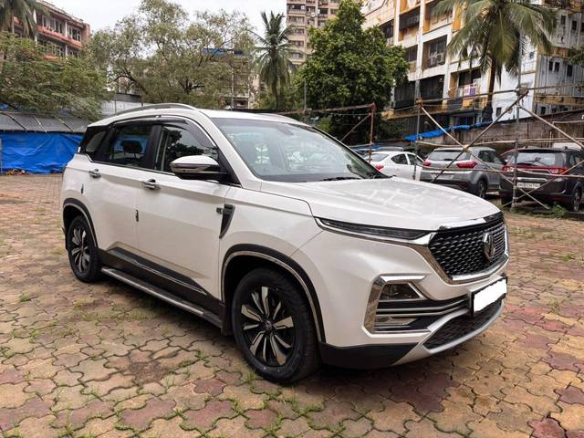 https://images10.gaadi.com/usedcar_image/4640744/original/processed_fb8d6db8baaf6aeab548bad91112c9c7.jpg?imwidth=6400