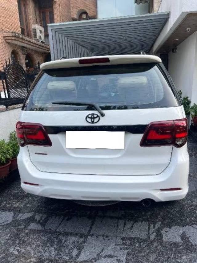 https://images10.gaadi.com/usedcar_image/4640746/original/processed_72443fb5-4419-4d53-9de5-e0251e59b920.jpeg?imwidth=6402